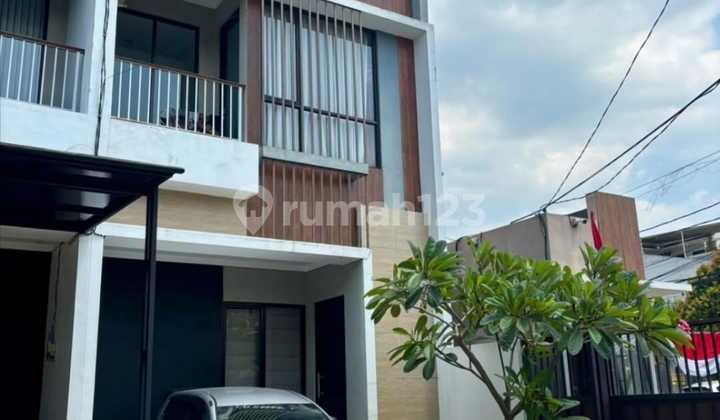 Rumah 2 Lantai Bagus Siap Huni Strategis di Serua Ciputat