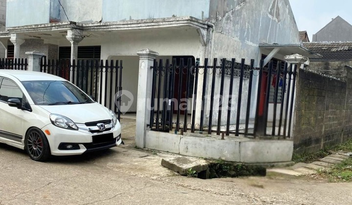 Rumah Apa Adanya Posisi Hoek Dekat Kantor Walikota Tangsel di Ciater Permai, Tangerang Selatan