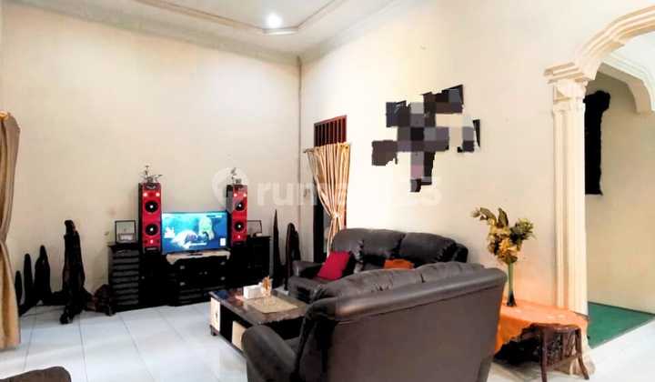 Rumah Siap Huni Berhalaman Luas Cocok Buat Kost Strategis di Jl. Prajurit - Medan Timur, Medan 2