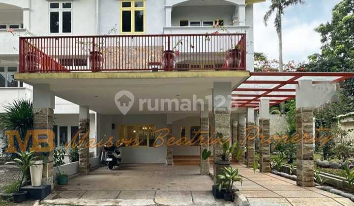 Rumah Cantik Siap Huni Posisi Hook Lokasi Nyaman dan Strategis di Cirendeu - Tangerang Selatan