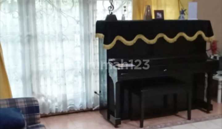 Nice House by the Roadside, Can Be Used as a Business Place, Wide Street in Kaliders - West Jakarta 2