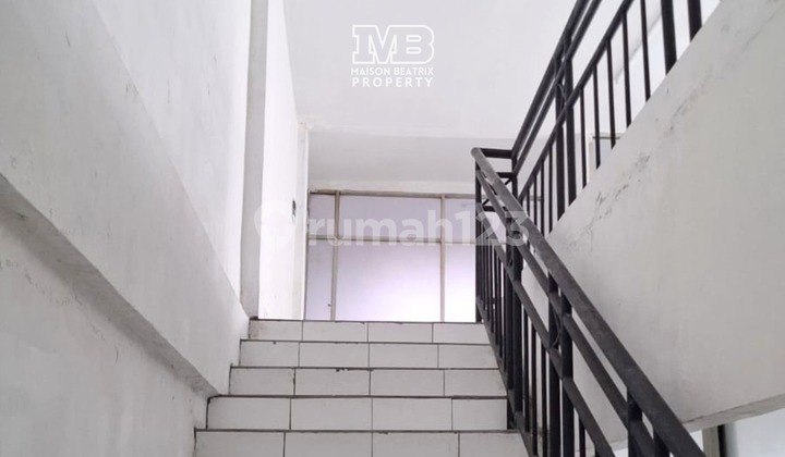 Tandem Shop House (Corner) 3.5 Floors in Melati Mas Square, Highly Strategic Location on the Edge of Serpong Main Road 2