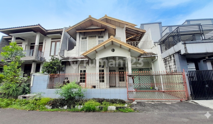 Rumah 2 Lantai Pondok Kelapa Indah Siap Huni - 100% Bebas Banjir, Jalan 3 Mobil, Dekat Tol Becakayu Rumah 2 Lantai Pondok Kelapa Indah Siap Huni - 100% Bebas Banjir, Jalan 3 Mobil, Dekat Tol Becakayu