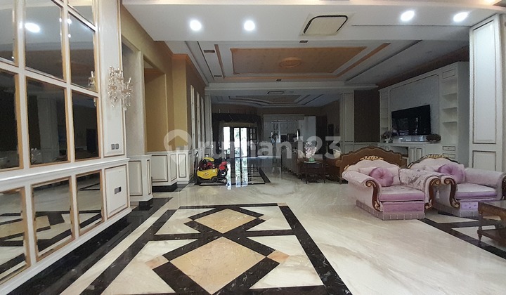 For Sale: A Perfect Modern Luxury Home, Where Comfort, Security, and Serenity Unite Amidst a Tropical Ambiance in the Green Nature of East Jakarta, Featuring an Expansive Lush Backyard Garden and an Exclusive Swimming Pool. For Sale: A Perfect Modern Luxury Home, Where Comfort, Security, and Serenity Unite Amidst a Tropical Ambiance in the Green Nature of East Jakarta, Featuring an Expansive Lush Backyard Garden and an Exclusive Swimming Pool.