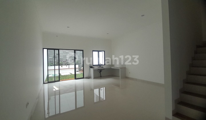 Dijual Rumah Baru 2 Lantai Siap Huni Taman Malaka, Duren Sawit Dekat Tol & KRL