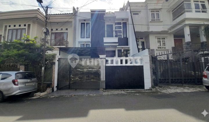 Rumah Mewah Tebet Barat Akses 3 Mobil Siap Huni Bebas Banjir