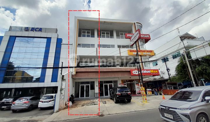 Ruko Tebet 4 Lantai di Pusat Bisnis Strategis Tebet: Sebelah Bank Bca, Akses Jalan 4 Mobil, Bebas Banjir, SHM, 1 Km ke Tol, KRL &Lrt!