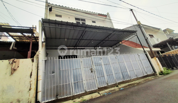 For Sale Beautiful 2-Story House in Tebet, South Jakarta, Modern and Serene Style, Well-Maintained, Special Move-In Ready, SHM, Easy Access 2