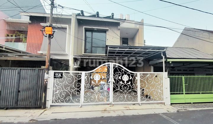 Dijual Rumah Baru Tebet 2 Lantai Siap Huni di Strategis Tebet: Bebas Banjir, SHM, 1 Km Dekat Akses Tol, KRL &Lrt! Dijual Rumah Baru Tebet 2 Lantai Siap Huni di Strategis Tebet: Bebas Banjir, SHM, 1 Km Dekat Akses Tol, KRL &Lrt!
