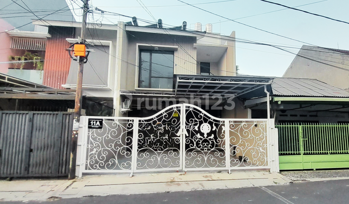 Dijual Rumah Baru Tebet 2 Lantai Siap Huni di Strategis Tebet: Bebas Banjir, SHM, 1 Km Dekat Akses Tol, KRL &Lrt! 2