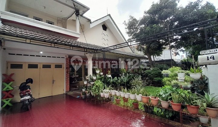 Rumah Vintage Mewah 492M² di Tebet Dalam: SHM, Bebas Banjir, Strategis Dekat Stasiun & Sekolah Terbaik 2