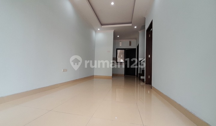 For Rent Beautiful 2-Story House in Tebet, South Jakarta, Minimalist and Serene Style, Well-Maintained, Special Ready to Occupy, Freehold Title, Easy Access 2