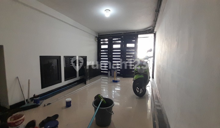Rumah Mewah Tebet Barat Akses 3 Mobil Siap Huni Bebas Banjir 2