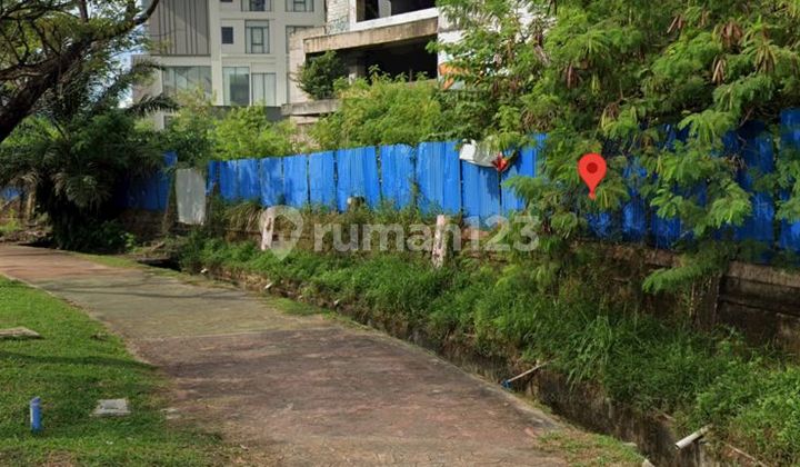 Dijual Lahan dan Gedung Setengah Jadi