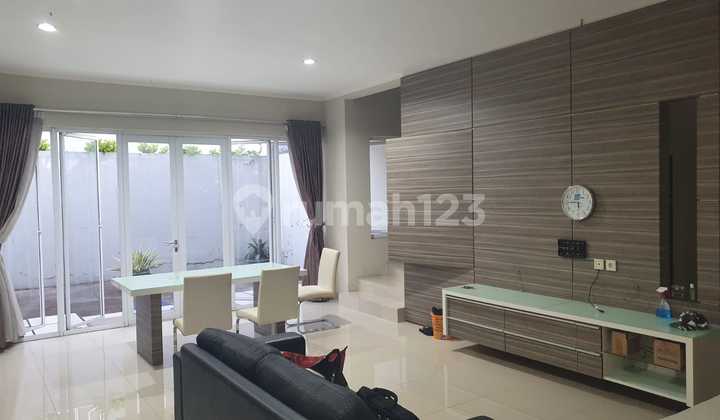 Dijual Rumah mewah 2 Lantai Di Cluster Premier Park, Cikokol  2