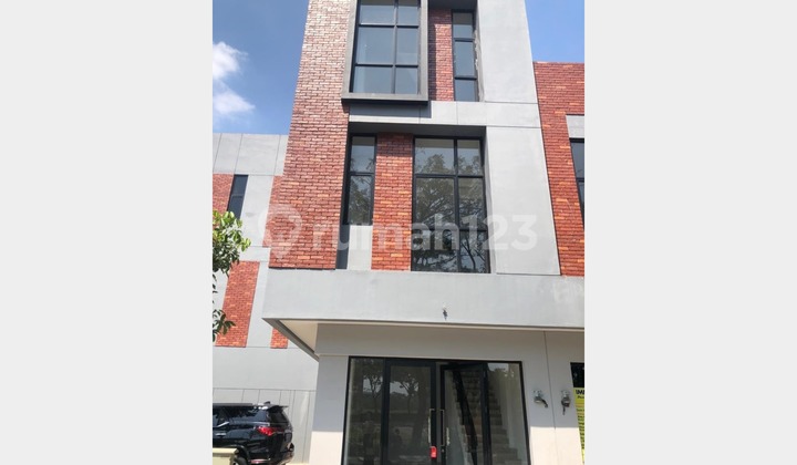 Ruko Yc Hub 3 Lantai Strategis di Bsd City