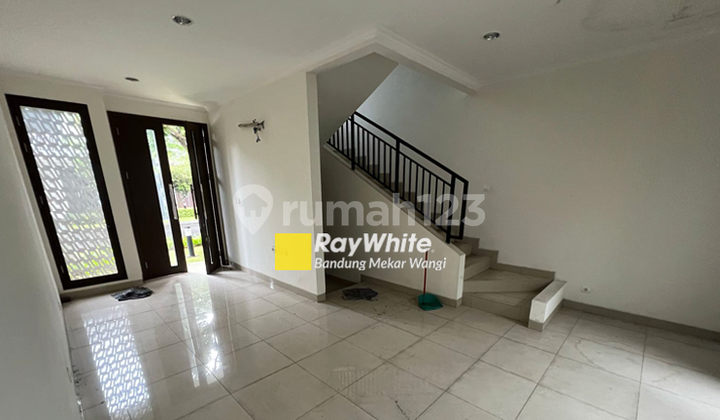 Rumah Summarecon Cluster Cynthia Bandung