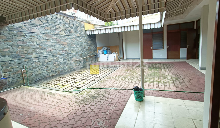 Classic Suryani House suitable for Strategic Business Classic Suryani House suitable for Strategic Business