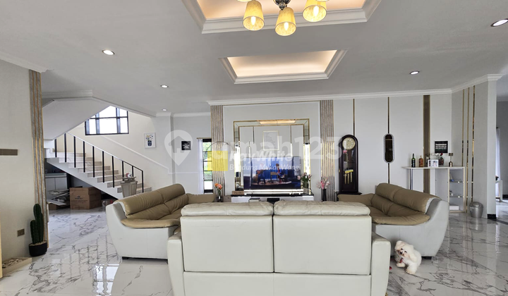 Rumah Full Furnished American Modern Gegerkalong Permai