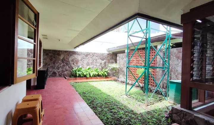 Rumah di Sayap Dago Diponegoro Bandung