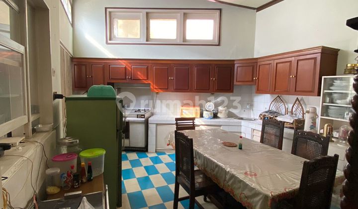 Rumah Tempo Dulu di Sayap Riau Bandung (FEB)