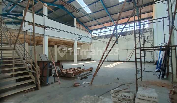 New Warehouse and Office Renovation on Sudirman Main Road Towards Cibeureum New Warehouse and Office Renovation on Sudirman Main Road Towards Cibeureum