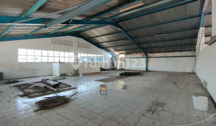 New Warehouse and Office Renovation on Sudirman Main Road Towards Cibeureum New Warehouse and Office Renovation on Sudirman Main Road Towards Cibeureum