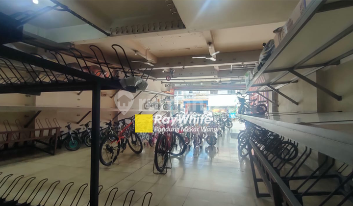 Ruko untuk Usaha dan Tempat Tinggal Strategis Ahmad Yani Ruko untuk Usaha dan Tempat Tinggal Strategis Ahmad Yani