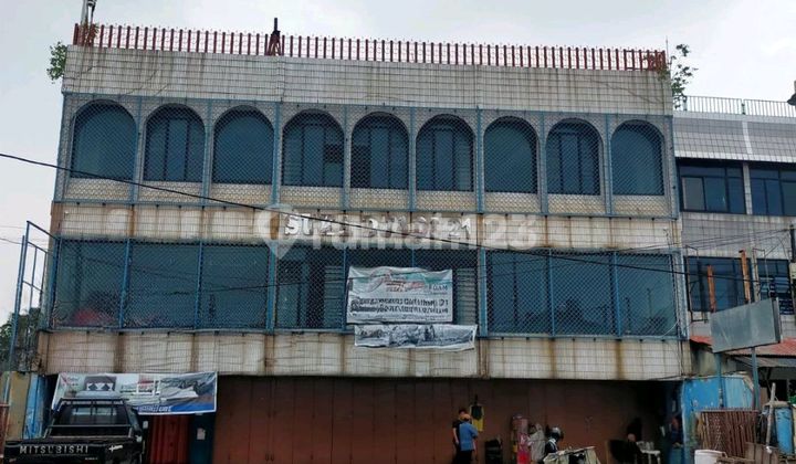 Ruko Dengan Lokasi Strategis Di Daerah Perbelanjaan Kebayoran Lama