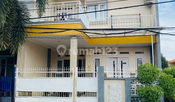 Rumah Cantik 2 Lantai di Permata Harapan Baru - 3 Kamar Tidur