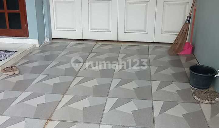 Nyari Rumah Luas? Sewa 4+1 Kamar Semi Furnished di Kayu Putih! 2