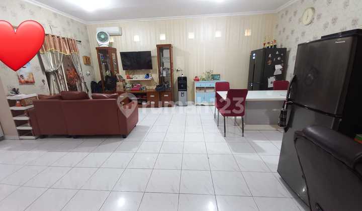 Siap Huni & Siap Usaha! Rumah 1,5 Lantai Semi Furnished - Harapan Indah 1 2
