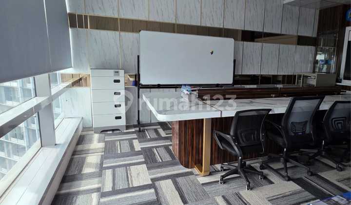 Rent Office Space Soho Capital (Central Park) Strategic and Comfortable Rent Office Space Soho Capital (Central Park) Strategic and Comfortable