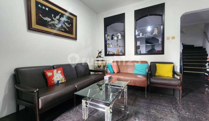 Spacious Grisenda Park House Pik 1, Comfortable, Strategic, and Safe 2