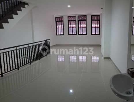 For Rent: Shop House in Euroasia Pik2, Tangerang Near Toll Access and Osaka Complex For Rent: Shop House in Euroasia Pik2, Tangerang Near Toll Access and Osaka Complex