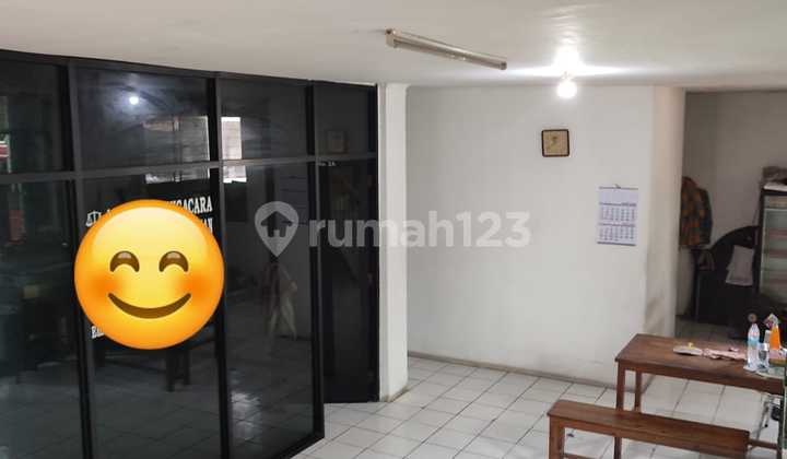 3-Story Shop House on Coffee Street, Strategically Located on Main Road, West Jakarta 2