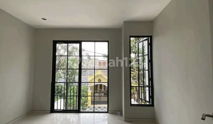 Rumah Baru 2 Lantai Siap Huni di Pondok Mutiara Tengah Kota Sidoarjo 2