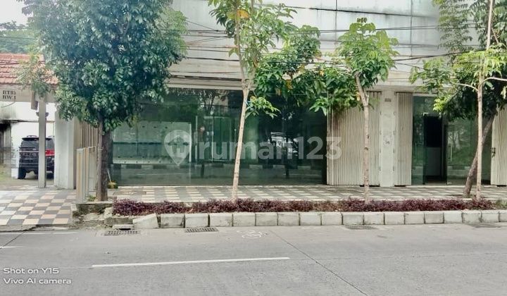 For Rent Commercial Shop Building Mayjen Sungkono 2 Floors 590M2 Spacious Parking