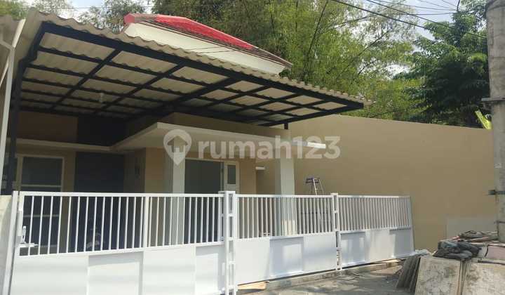 Affordable House in Menteng Regency Near Regency Park