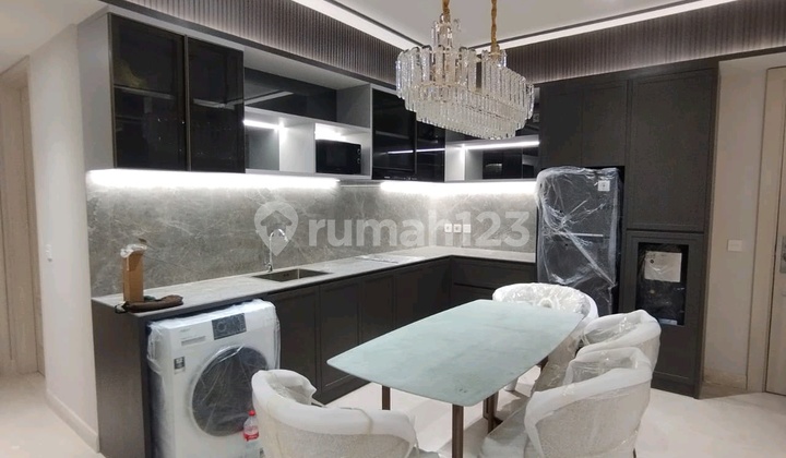 Apartemen One Icon Tunjungan Plaza, Gress Mewah