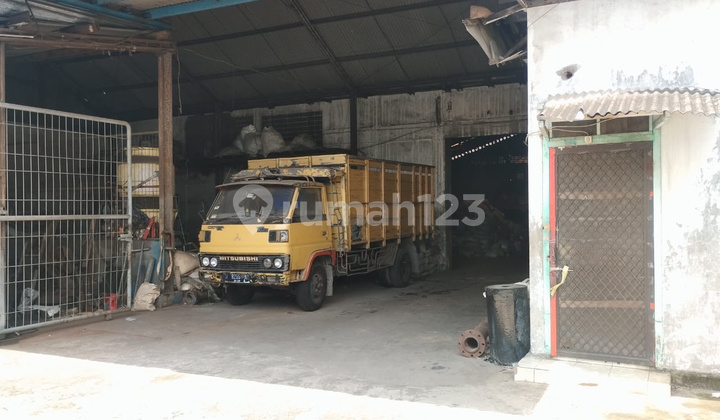 For Quick Sale: Plastic Factory + House on 1,900M² Land in Taman Sepanjang Area