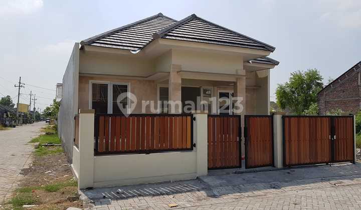 RUMAH MURAH SIAP HUNI DI GRAHA SURYANATA BENOWO BEBAS BANJIR RUMAH MURAH SIAP HUNI DI GRAHA SURYANATA BENOWO BEBAS BANJIR