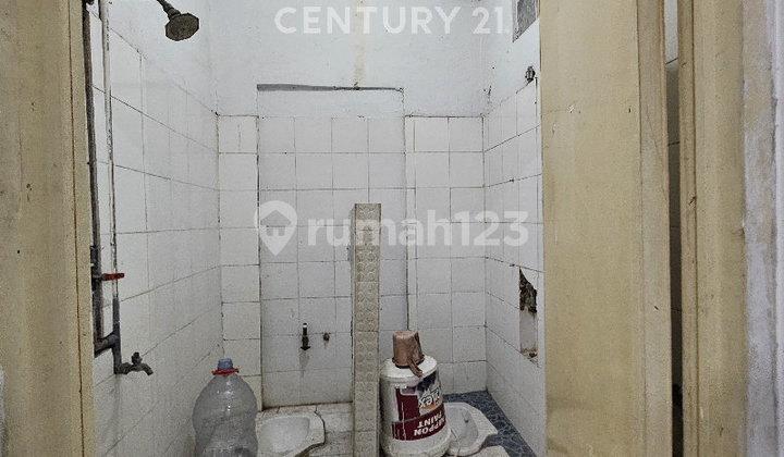 Muara Karang Block 9, 6 Meters Wide House for Quick Sale 2