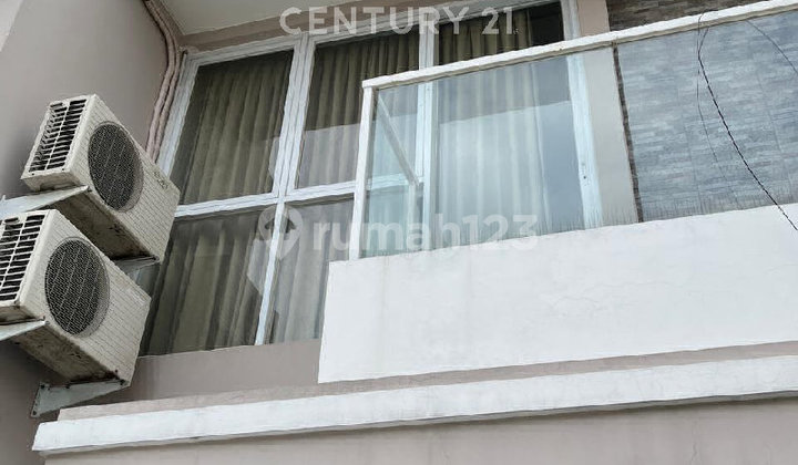 Rumah Cengkareng,, Listrik 2200 Watt, Arah Timur Laut- Ukuran 4x