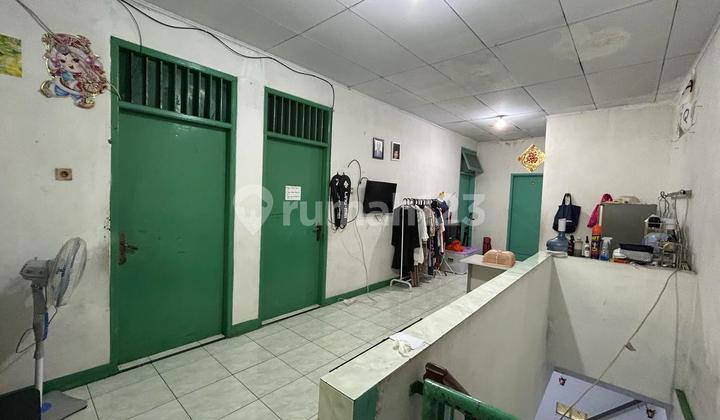 Dijual Rumah Strategis Deket Pasar Row Jln 2. Mobil 2