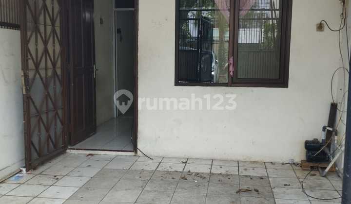Affordable 2-Storey House in Taman Palem Lestari, Cengkareng 2
