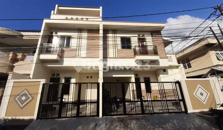 Rumah Baru Duri Kepa 5x13 3lt Strategis 2 Mobil Rumah Baru Duri Kepa 5x13 3lt Strategis 2 Mobil