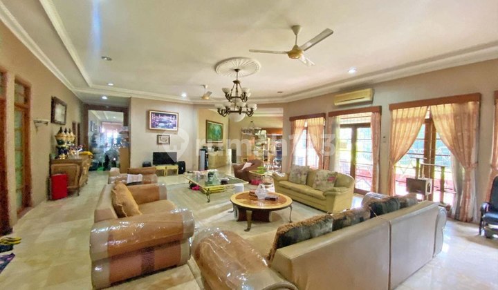 For Sale | Vintage House | Well-Maintained | Pejaten Raya | South Jakarta For Sale | Vintage House | Well-Maintained | Pejaten Raya | South Jakarta