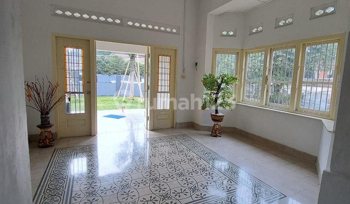Dijual | Rumah Tua | Terawat | Pinggir Jalan | Menteng | Jakarta Pusat