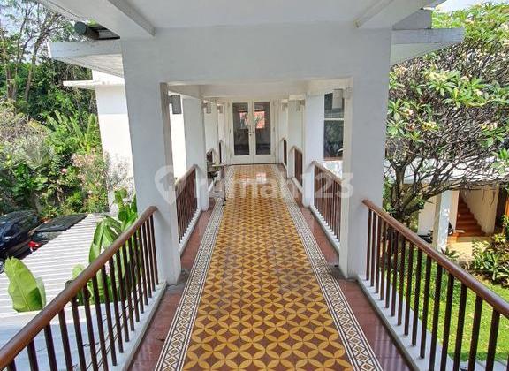 Disewakan | Rumah Sangat Mewah | Pinggir Jalan | Prime Area Komersial | Menteng | Jakarta Pusat Disewakan | Rumah Sangat Mewah | Pinggir Jalan | Prime Area Komersial | Menteng | Jakarta Pusat